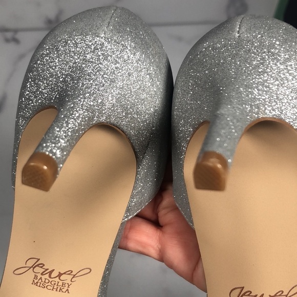 JEWEL BADGLEY MISCHKA--Avalon Glitter d'Orsay Pumps, Size 7.5M - Picture 6 of 10